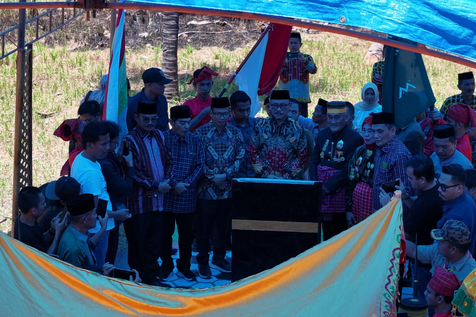 Laika … (Khayal) Pagi Hari; Fajar Imajinasi: Menakar Kelahiran Balanipa